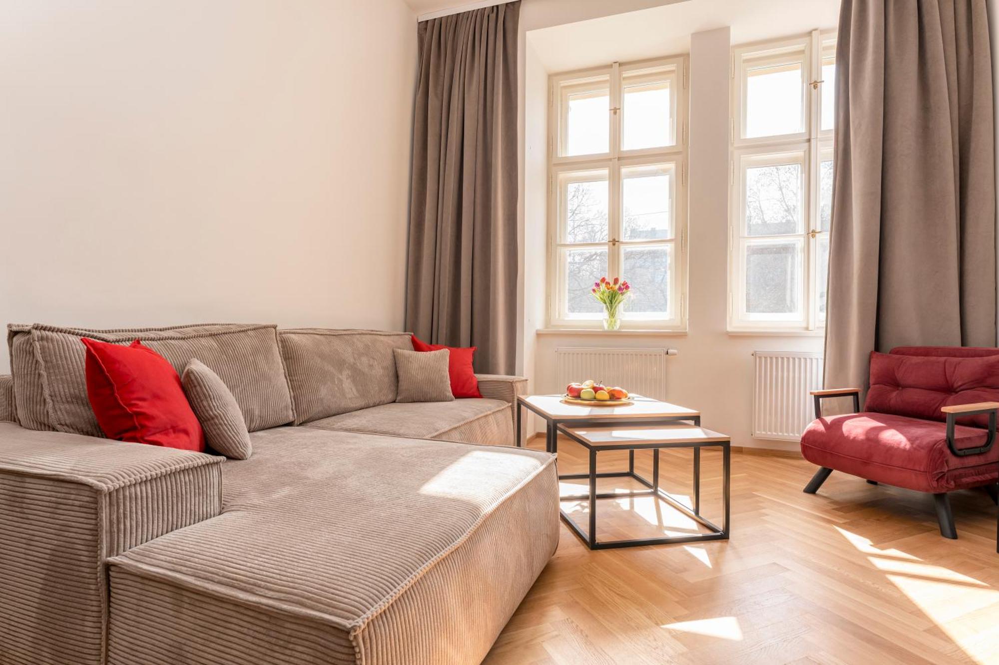Oomph Apartments — Photos 3